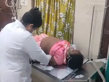 दमोह में आवारा सांड का आतंक: बुजुर्ग महिला पर जानलेवा हमला, अस्पताल में भर्ती