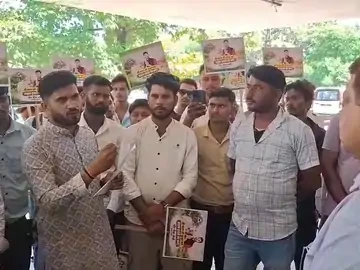 सड़कों पर घूमते मवेशियों को गौशालाओं में भेजने का अभियान तेज, 3000 से ज़्यादा पशुओं को मिला आश्रय