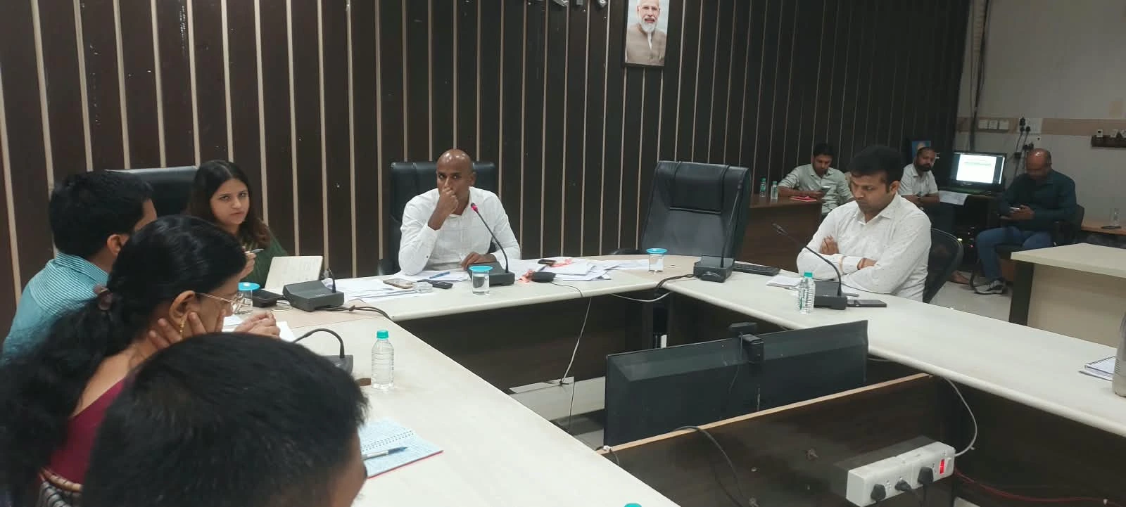 कलेक्टर ने सेवा संकल्प अभियान की समीक्षा कर आवश्यक निर्देश दिए