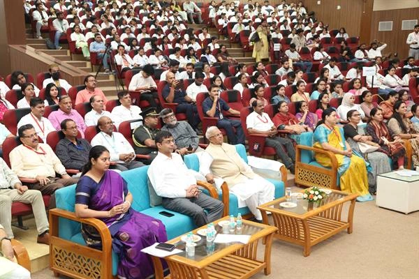 राज्यपाल ने आयुर्वेद को जनकल्याण से जोड़ने के लिए जागरूकता बढ़ाने का आग्रह किया