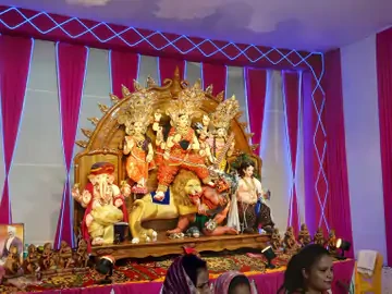 कंधों पर मां काली, 122 साल पुरानी परंपरा सागर में जीवंत