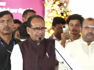 इछावर में ग्रामीण सड़कें बनाने की योजना का शुभारंभ